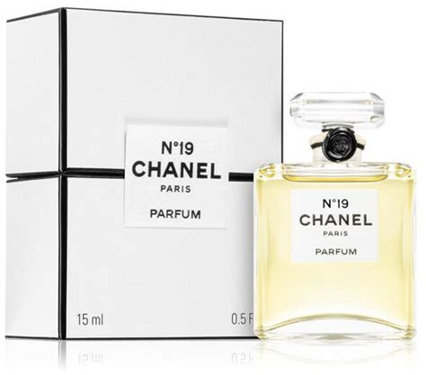 chanel no 19 extrait review|chanel no 19 price.